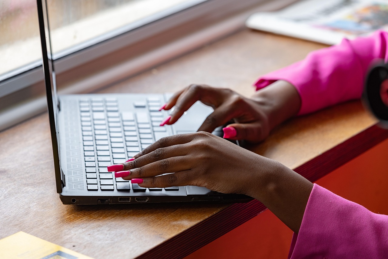 Laptop, typing, working — Get to Know Suspended Stages: Monorail Systems, Gantry Access, and More